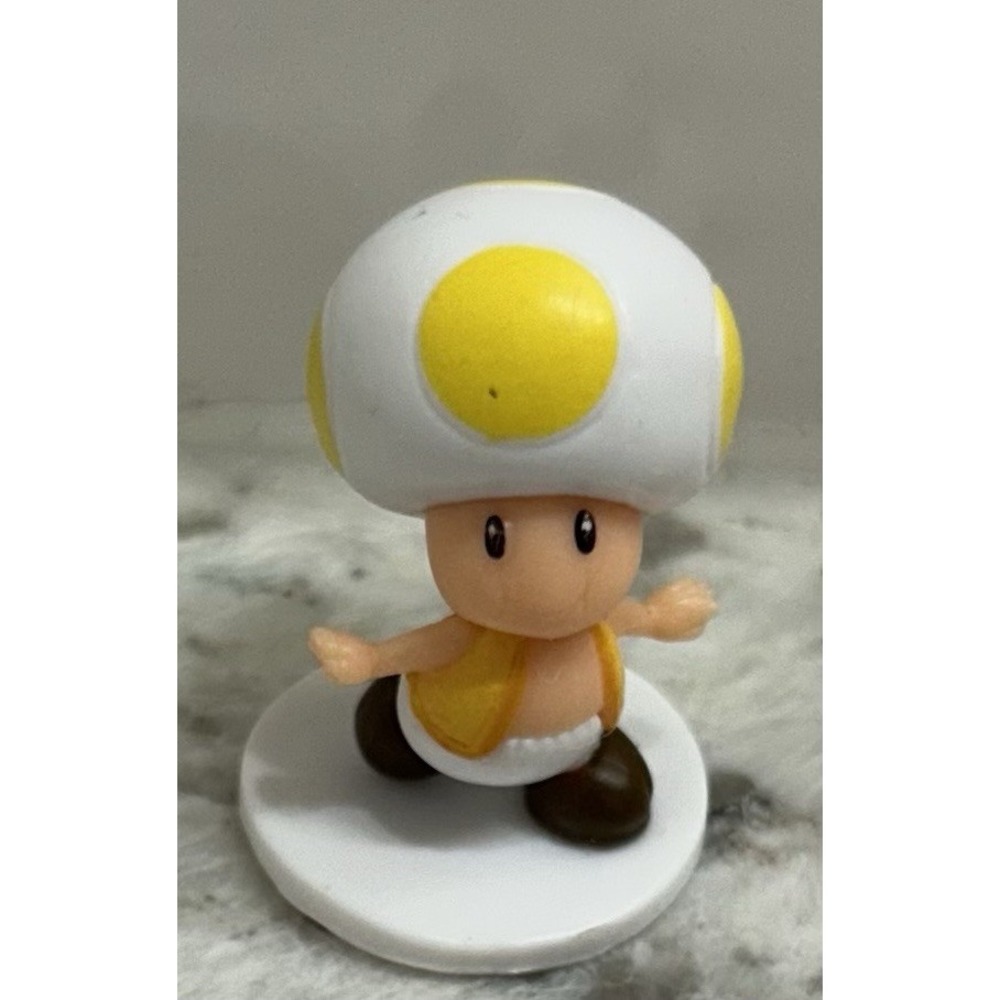 NINTENDO SUPER MARIO BROS YELLOW‎ TOAD PVC FIGURE REPLACEMENT TOWER GAME PIECE